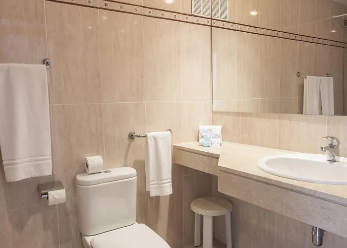 Globales Cala'n Bosch Hotel