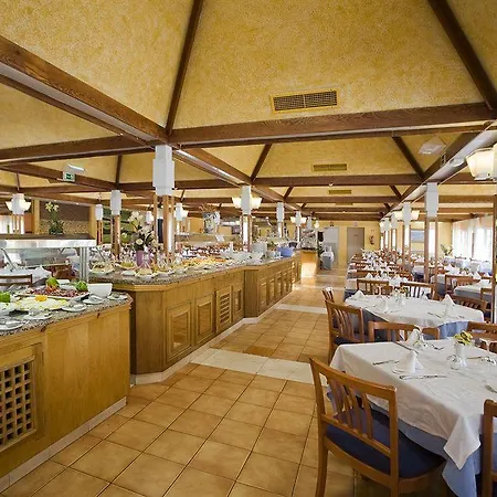 Globales Cala'n Bosch Hotel 4*